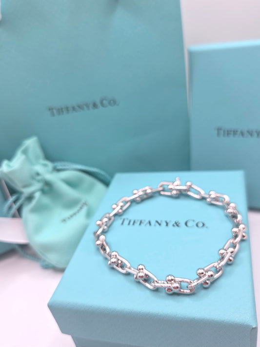 Elegant Chain Link Bracelet