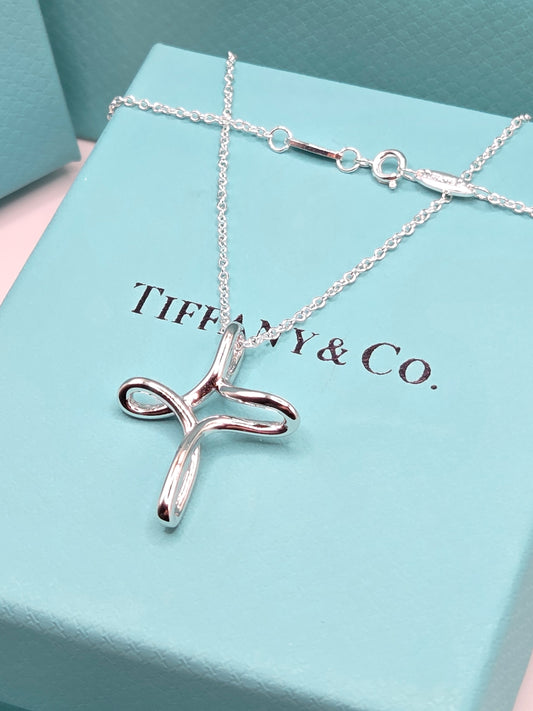 Elegant Cross Necklace